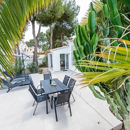 Casa Clemence, Private Pool, By Theka Services Dom wakacyjny